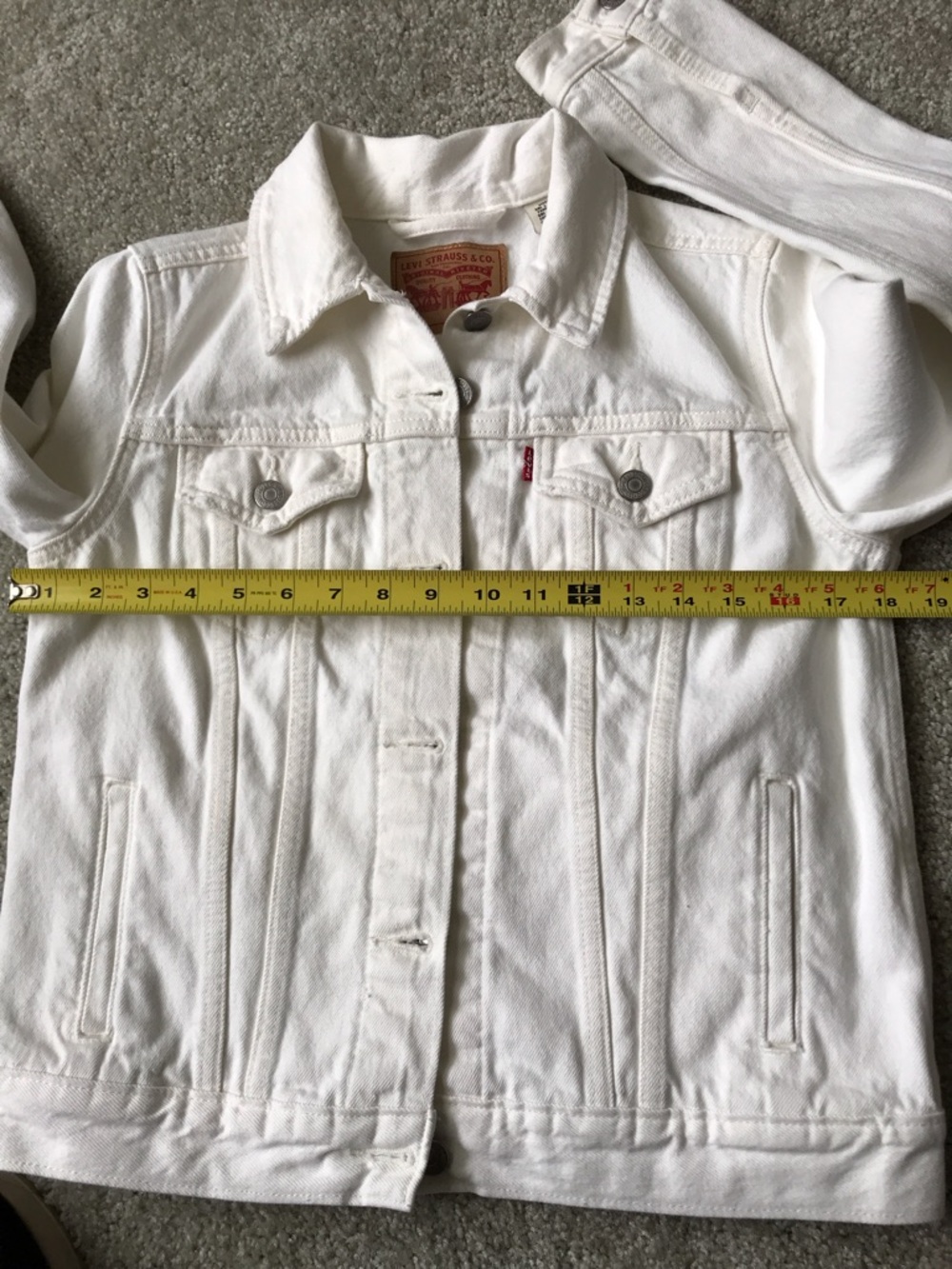 Preowned Levis white denim jean trucker jacket - medium - Picture 7 of 9